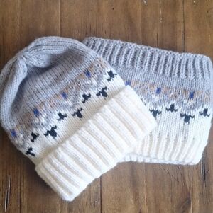 Knit Beanie Hat and Faux-Fur Lined Neck Warmer Women's Set